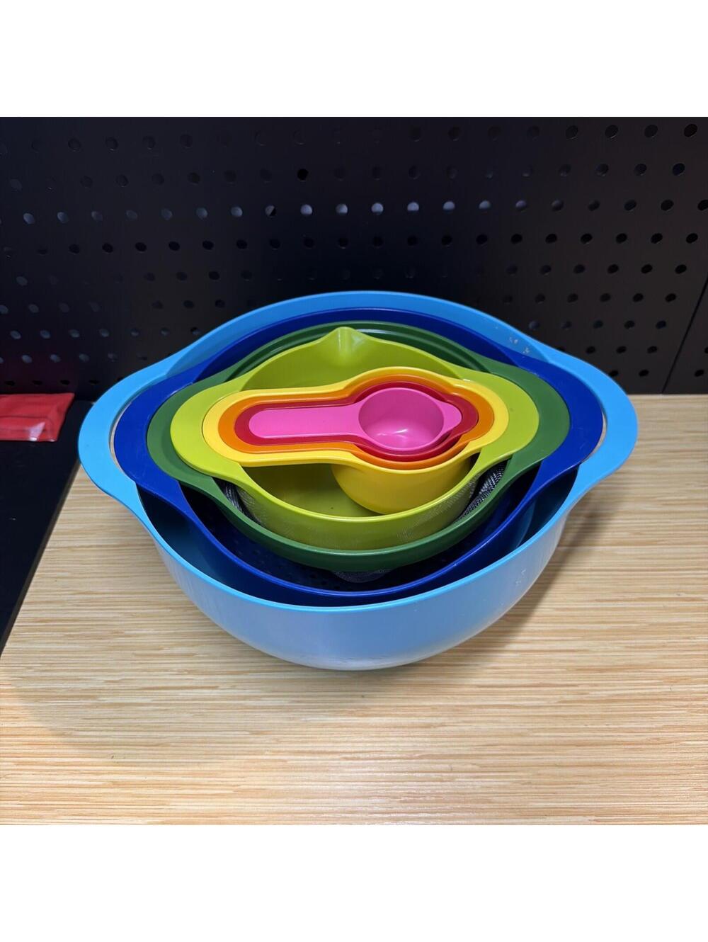 Joseph Joseph 8pc Nesting Mixing Bowls & Measuring Cup Set *
